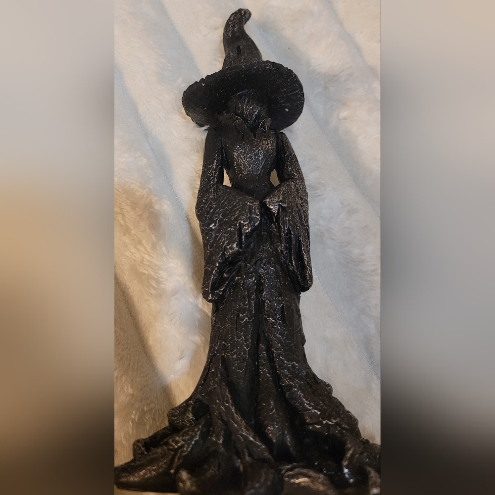 Enchanting Mystical Black Forest Tree Witch Figurine 7.5" - Picture 5 of 12